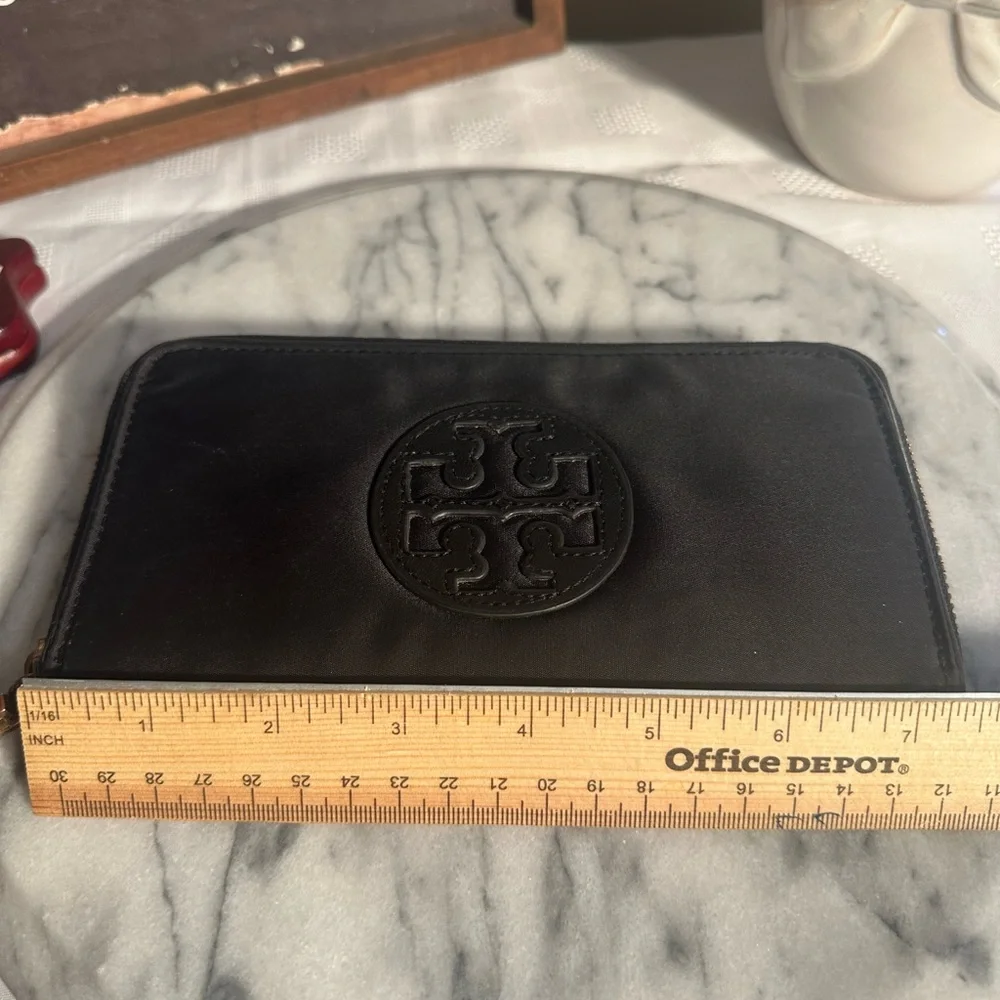 Tory Burch Black Zip around Wallet Nylon and all leather interior gold hardware - Picture 11 of 14